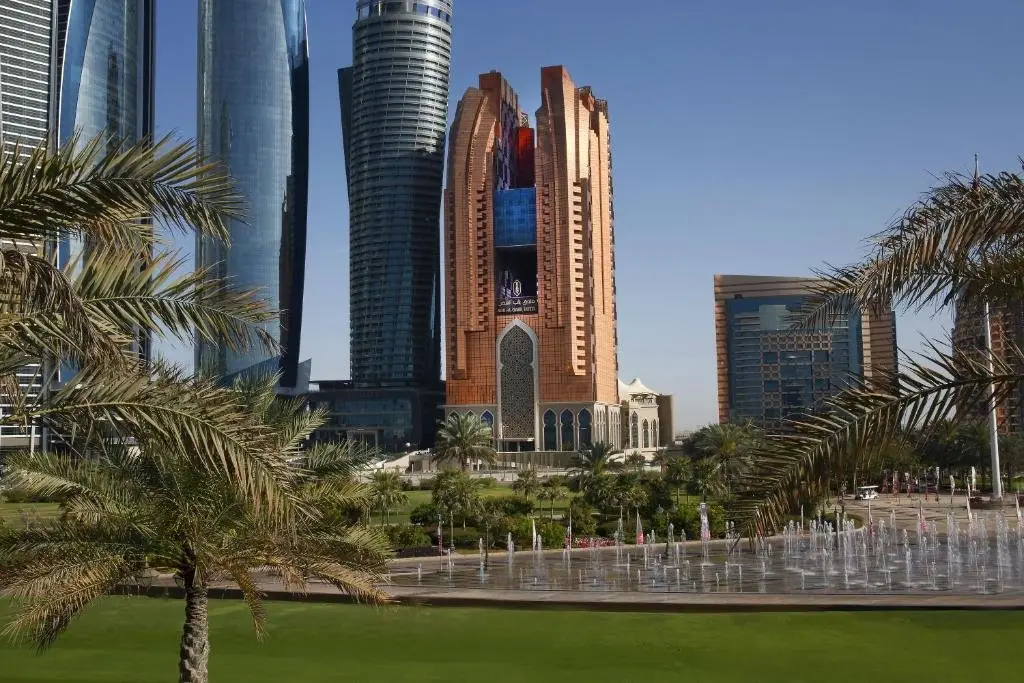 Абу-Даби: Bab Al Qasr Hotel & Residences, a Beach Resort & Spa by Millennium
