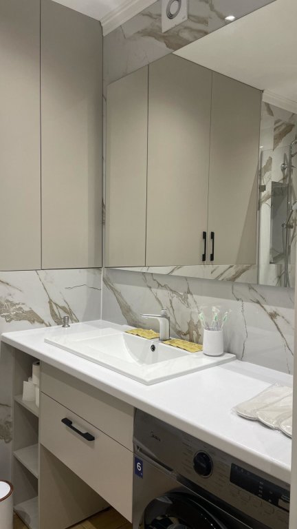 Ala Aparts (Ала Апартс) на улице Владимира Радостовца 270 блок 5 — фото 1