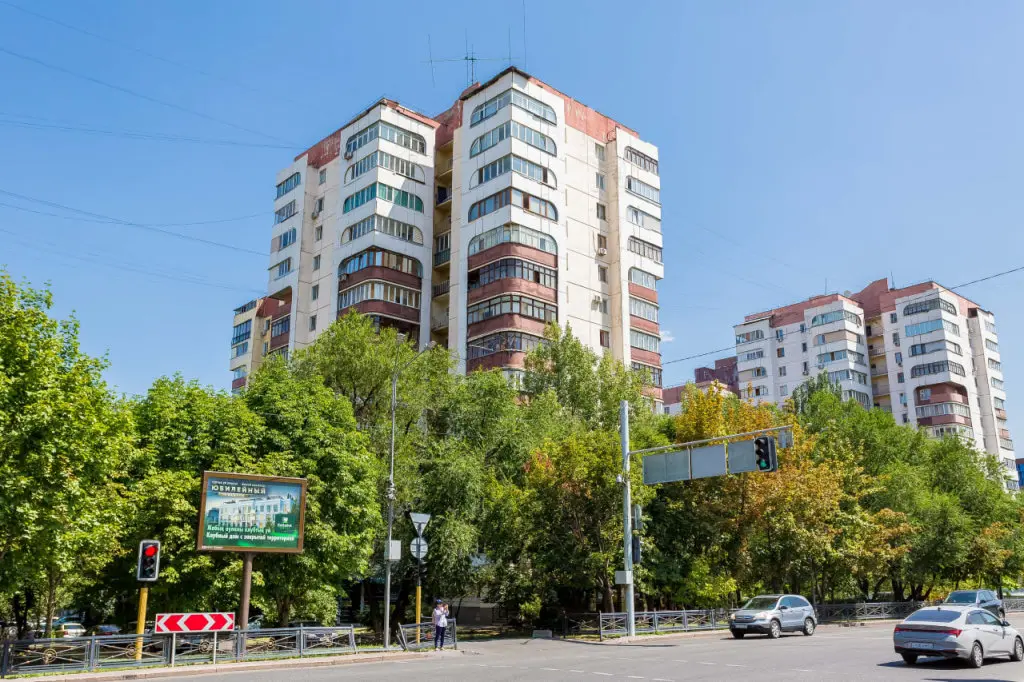 Алматы: Квартира в микрорайоне Самал-1