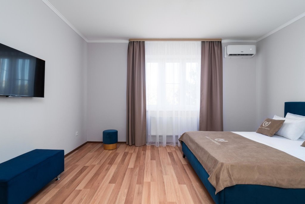 Краснодар: Family Apartments (Фэмили Апартментс) на улице Жлобы 145