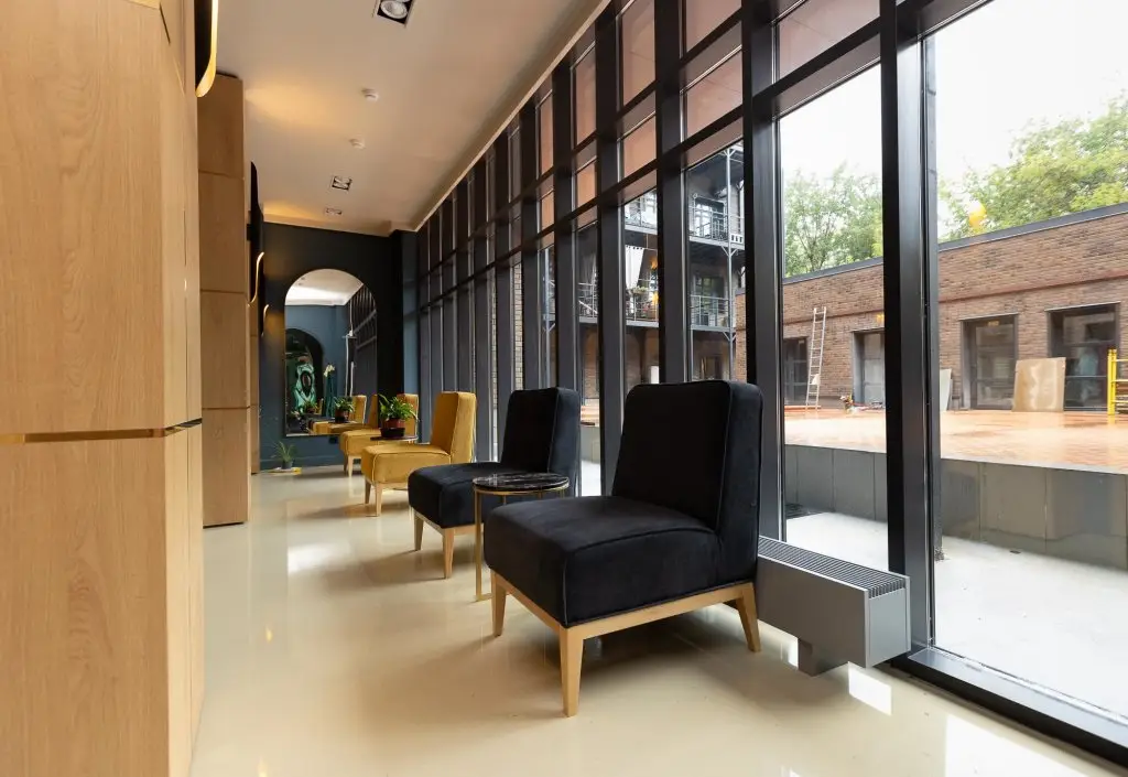 MOKO Apartments (МОКО Апартментс) на улице 2-я Рощинская — фото 1
