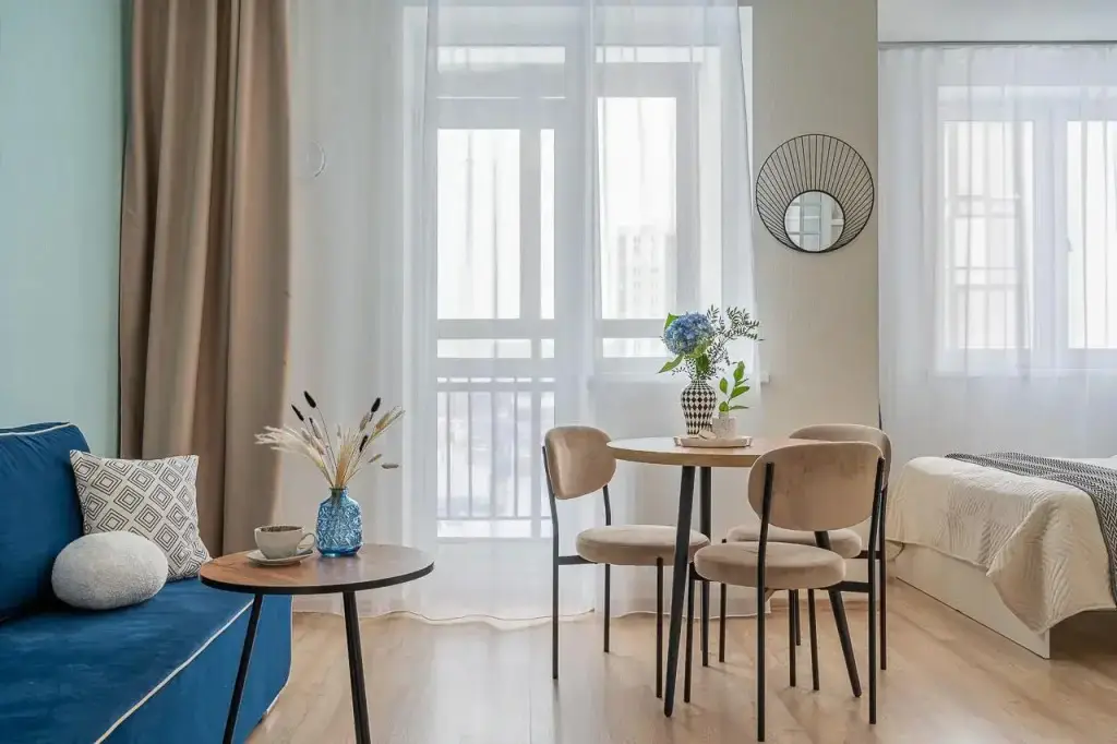 Екатеринбург: Лайт Апартаменты на улице Крестинского 8