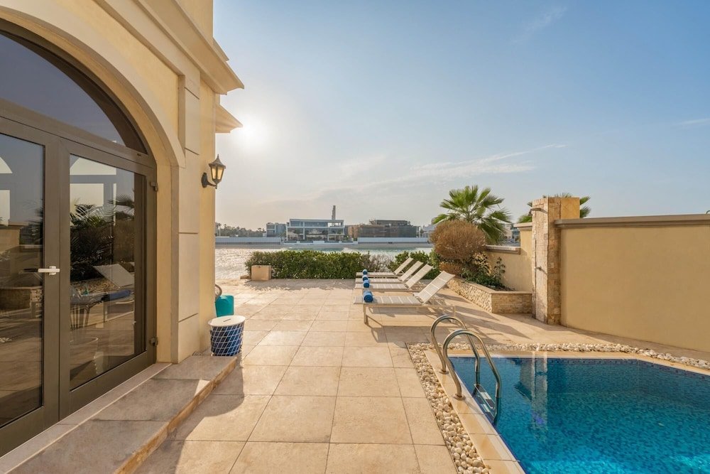 Ultra-luxury Villa w Private Pool Beach on Palm — фото 1