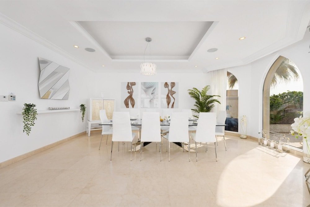 Дубай: Ultra-luxury Villa w Private Pool Beach on Palm