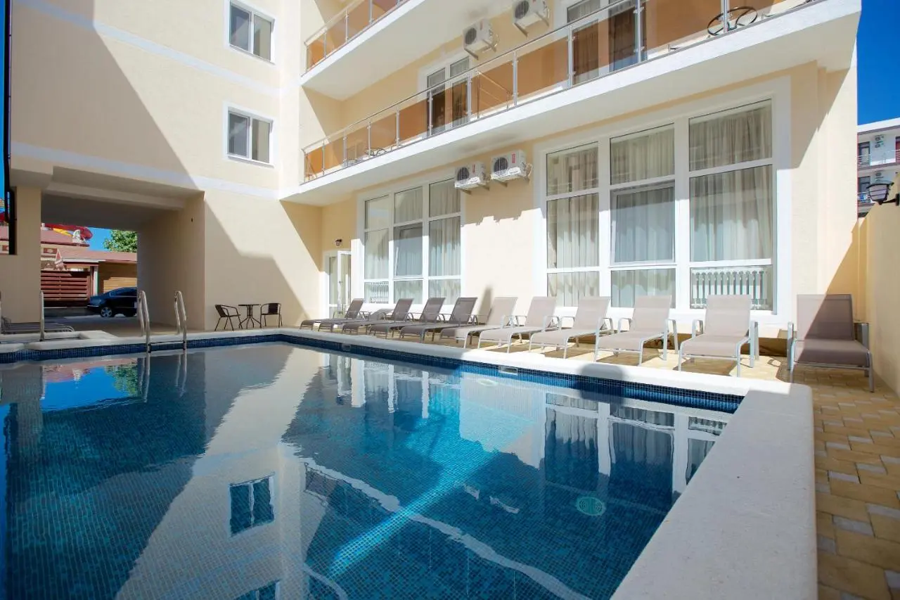 Витязево: Hotel Greek
