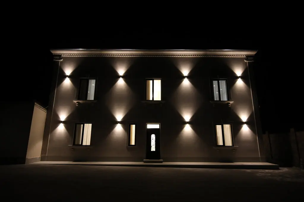 Севан: Отель Louvre Home