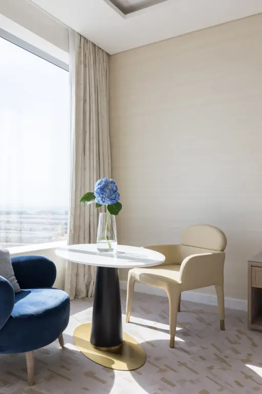 Дубай: Апартаменты Palm Tower St Regis