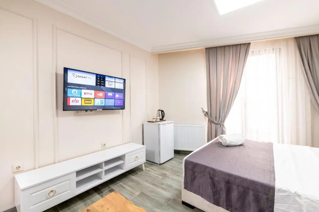 Royal Luxury Hotels Suites — фото 1