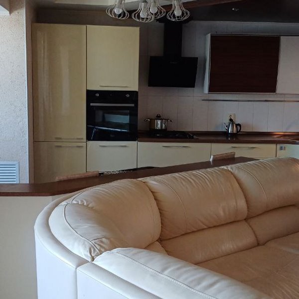 Октябрьский: Апартаменты  Rich House на улице Новосёлов 8