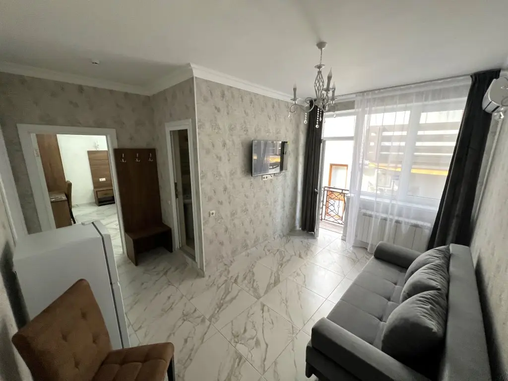 Красная Поляна: Гостевой дом Заповедная 15А