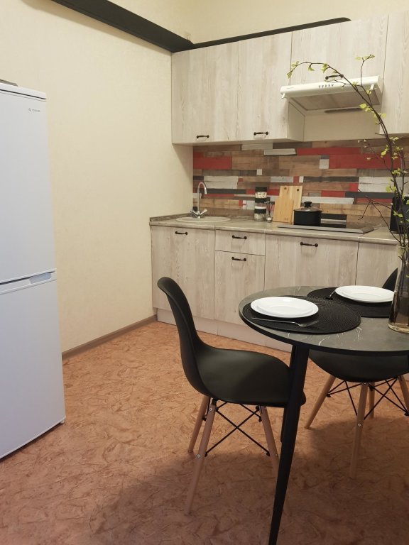 Нефтеюганск: Apartamenty v 6-om mikrorayone, 7