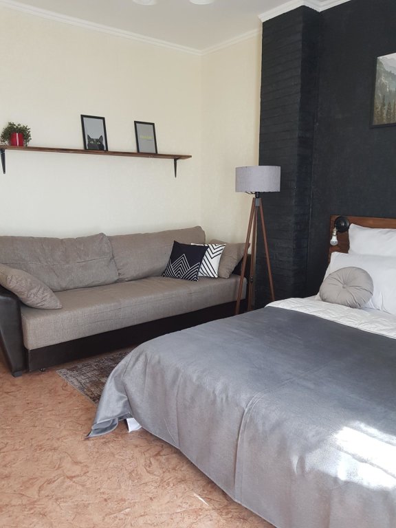 Нефтеюганск: Apartamenty v 6-om mikrorayone, 7