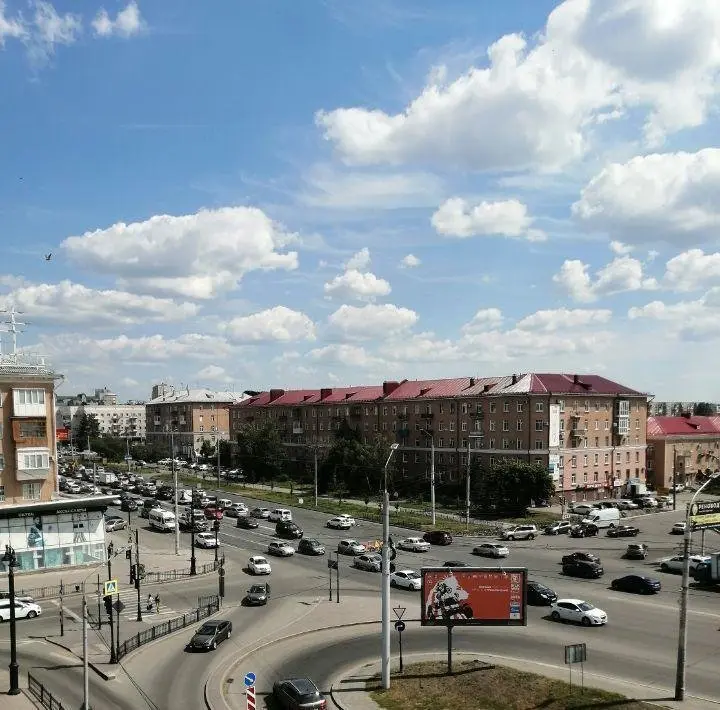 Омск: Апартаменты на площади Ленинградская
