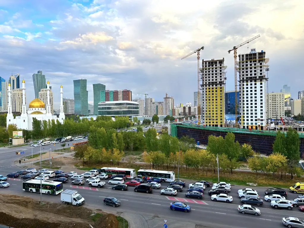 Астана: Апартаменты Almatau Astana