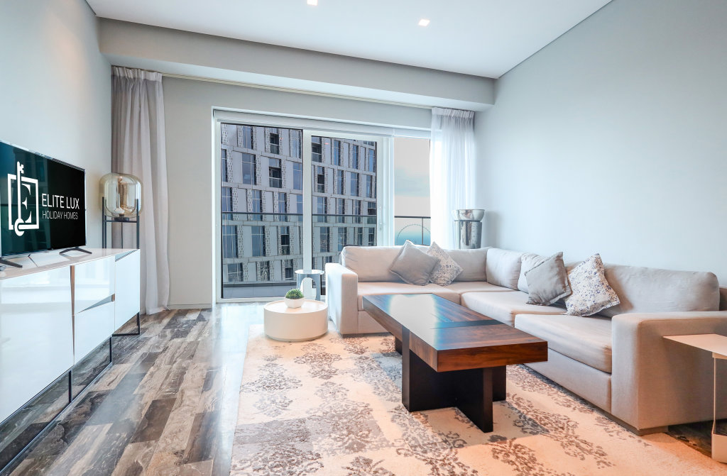 Apartments Elite LUX Holiday Homes - Sky-High Luxury 1BR with Stunning Views in Marina, Dubai — фото 1