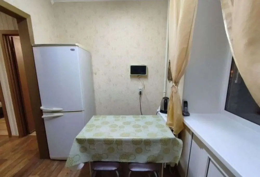 Магнитогорск: Двухкомнатная квартира по ул. Суворова 128