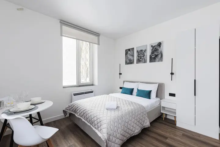 Москва: Apartments Ярцевская 1-2
