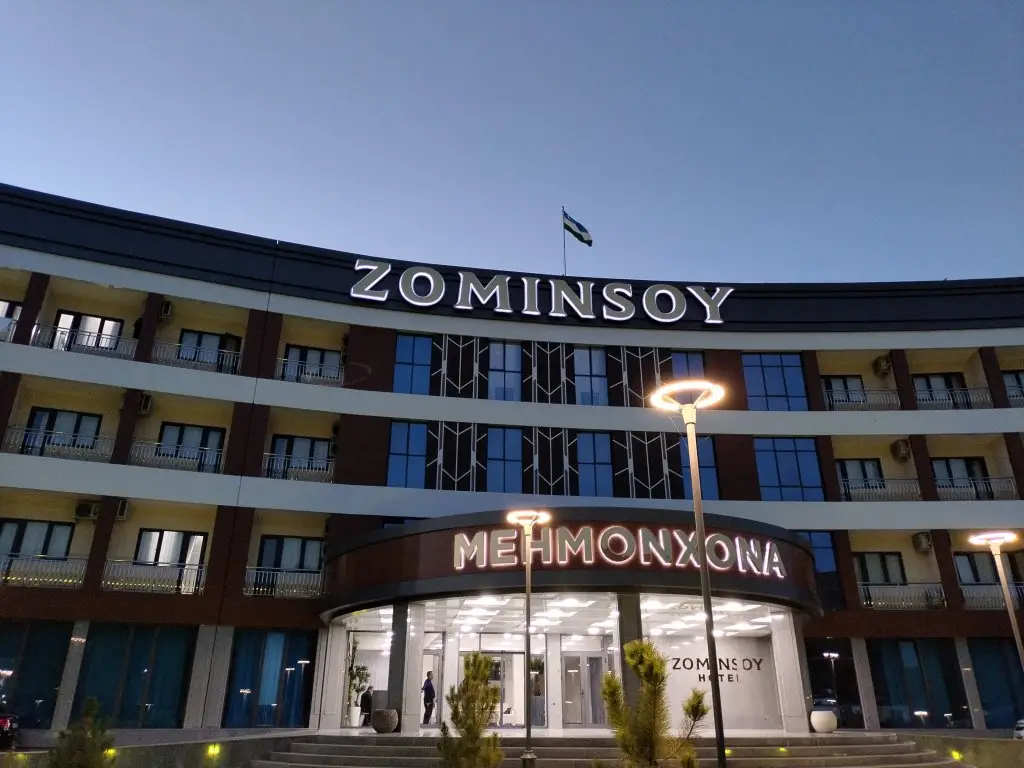 Заамин: Отель Zominsoy