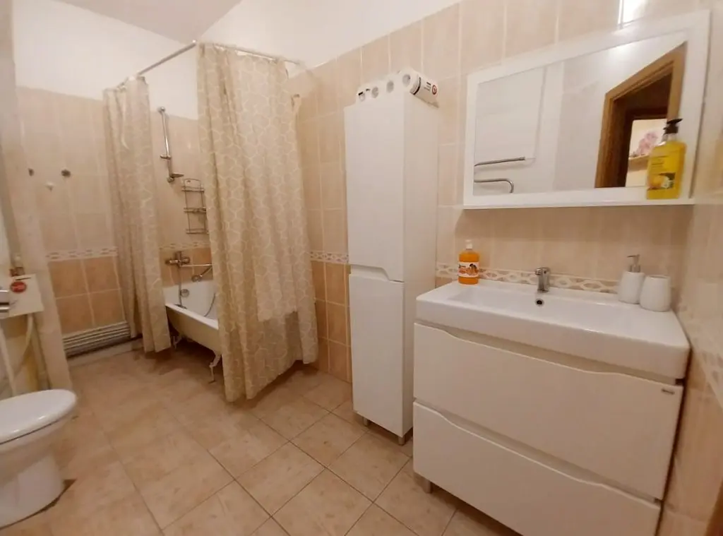 Санкт-Петербург: Квартира 1к Квартира 40м² 2/18 Эт