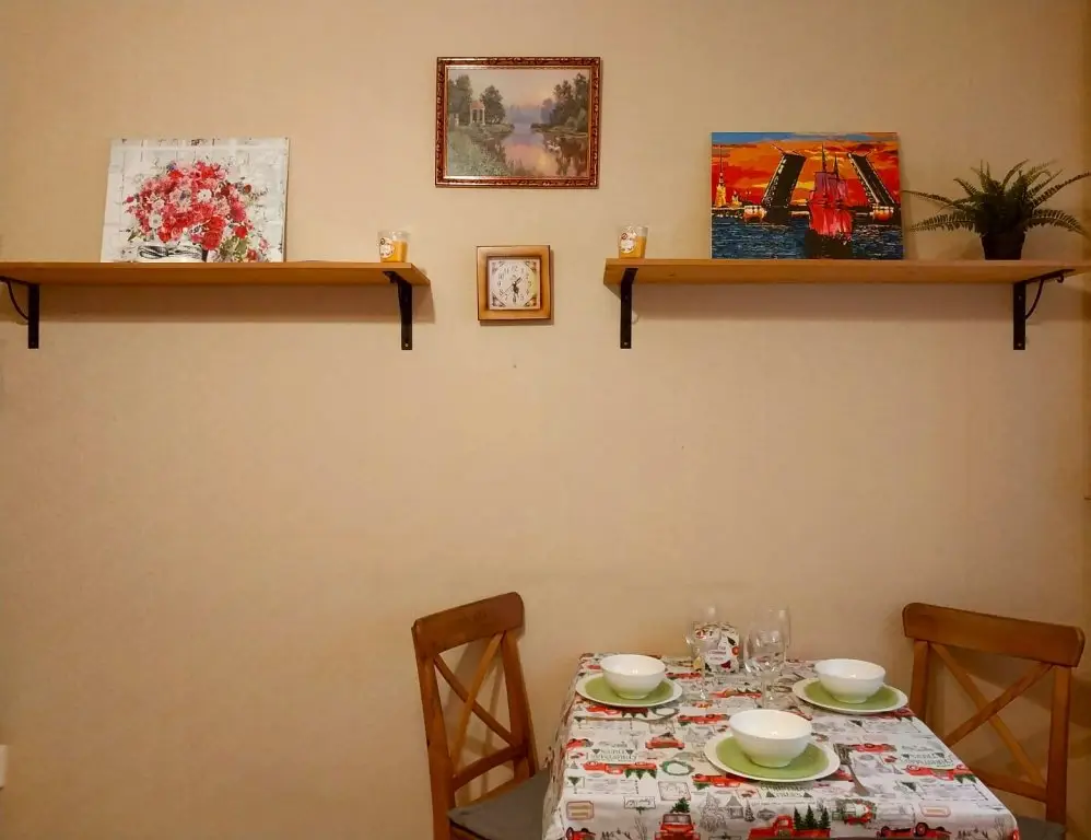 Санкт-Петербург: Квартира 1к Квартира 40м² 2/18 Эт