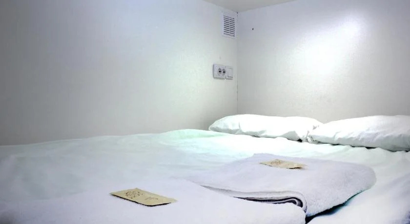 Москва: Cube Capsule Hostel