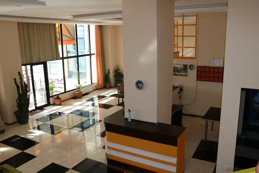 Батуми: Hotel sBakuri