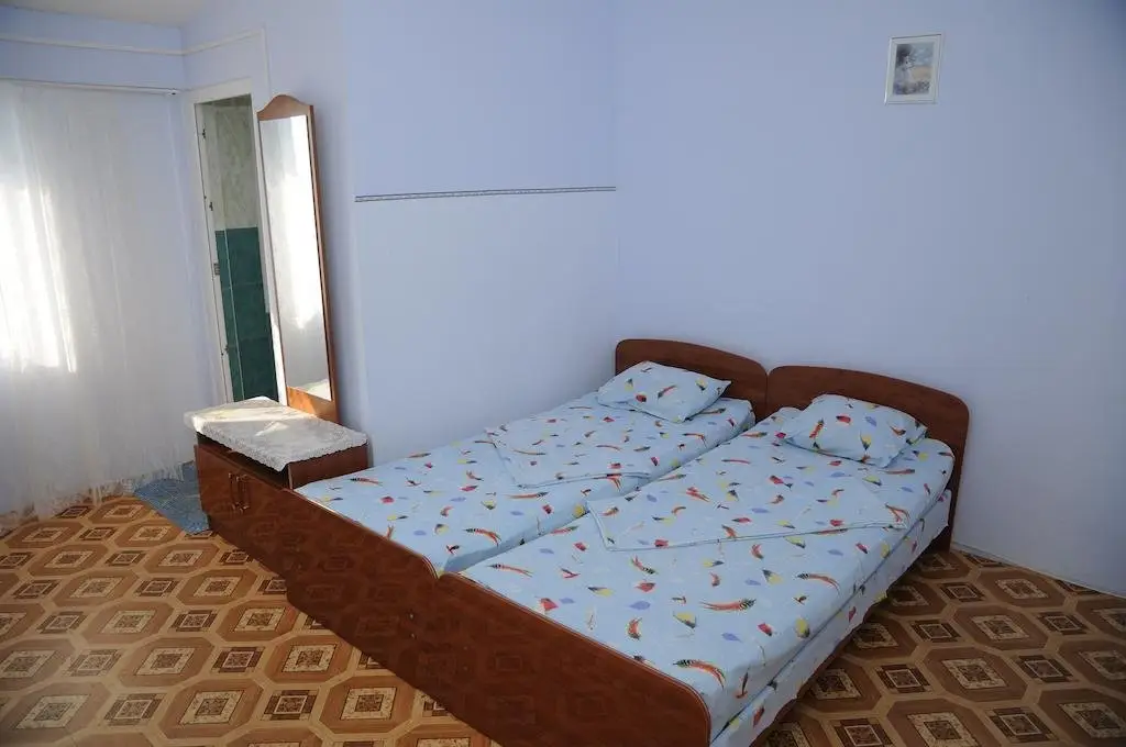 Витязево: Guest House Allians