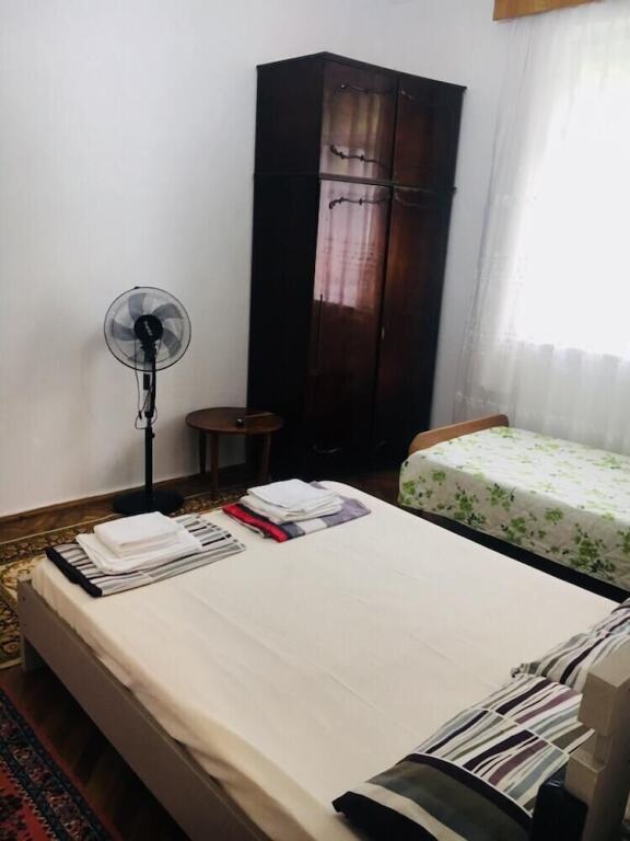 Гонио: Guest House Lazuri