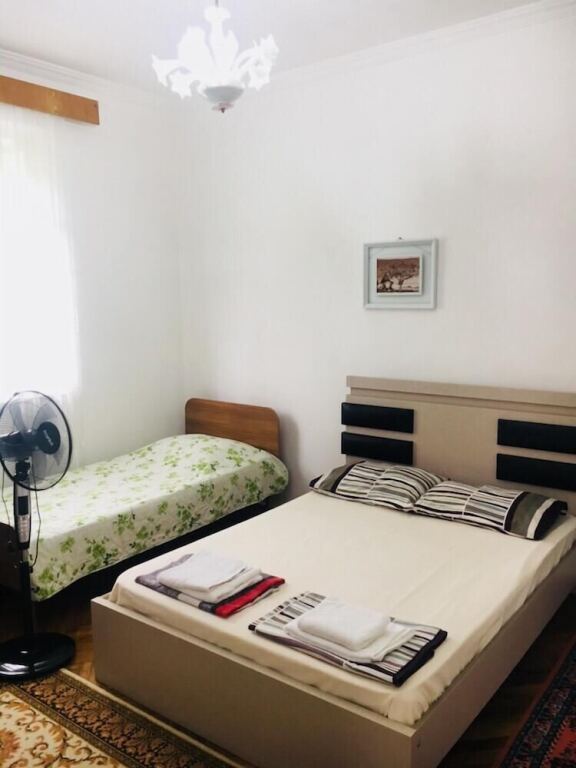 Гонио: Guest House Lazuri