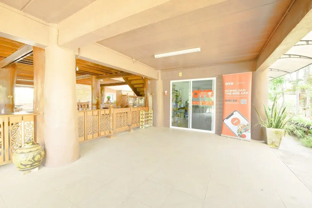 Сирача: Ruenkanthima Resort by OYO Rooms