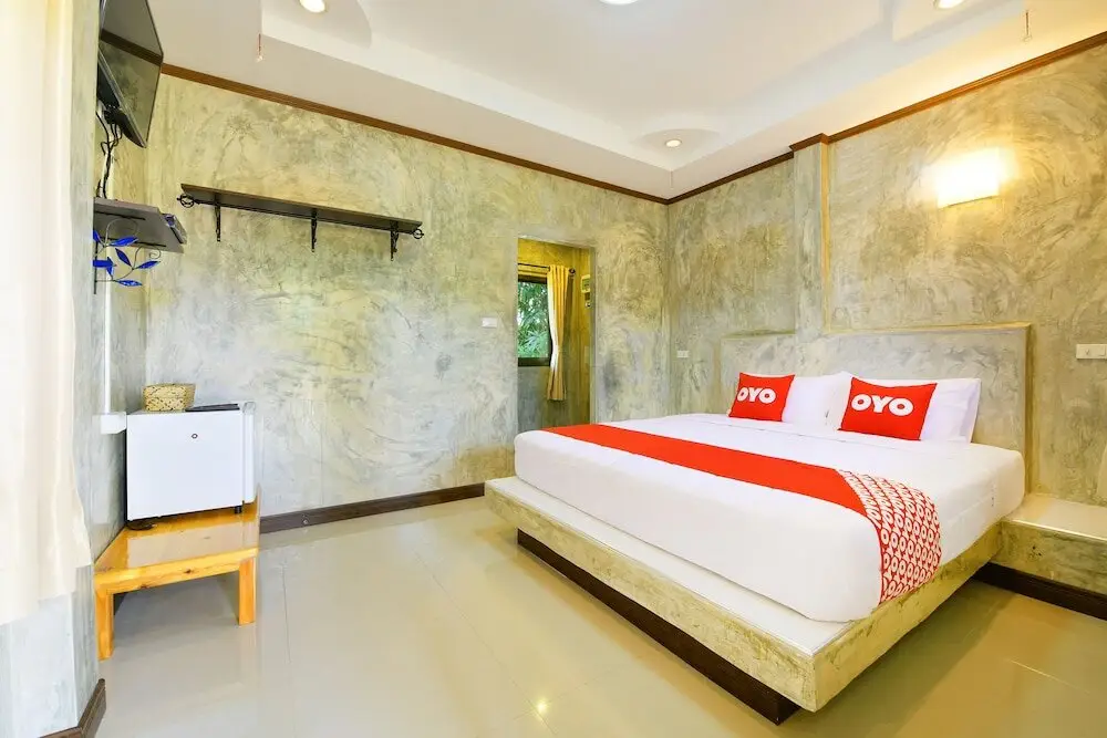 Сирача: Ruenkanthima Resort by OYO Rooms