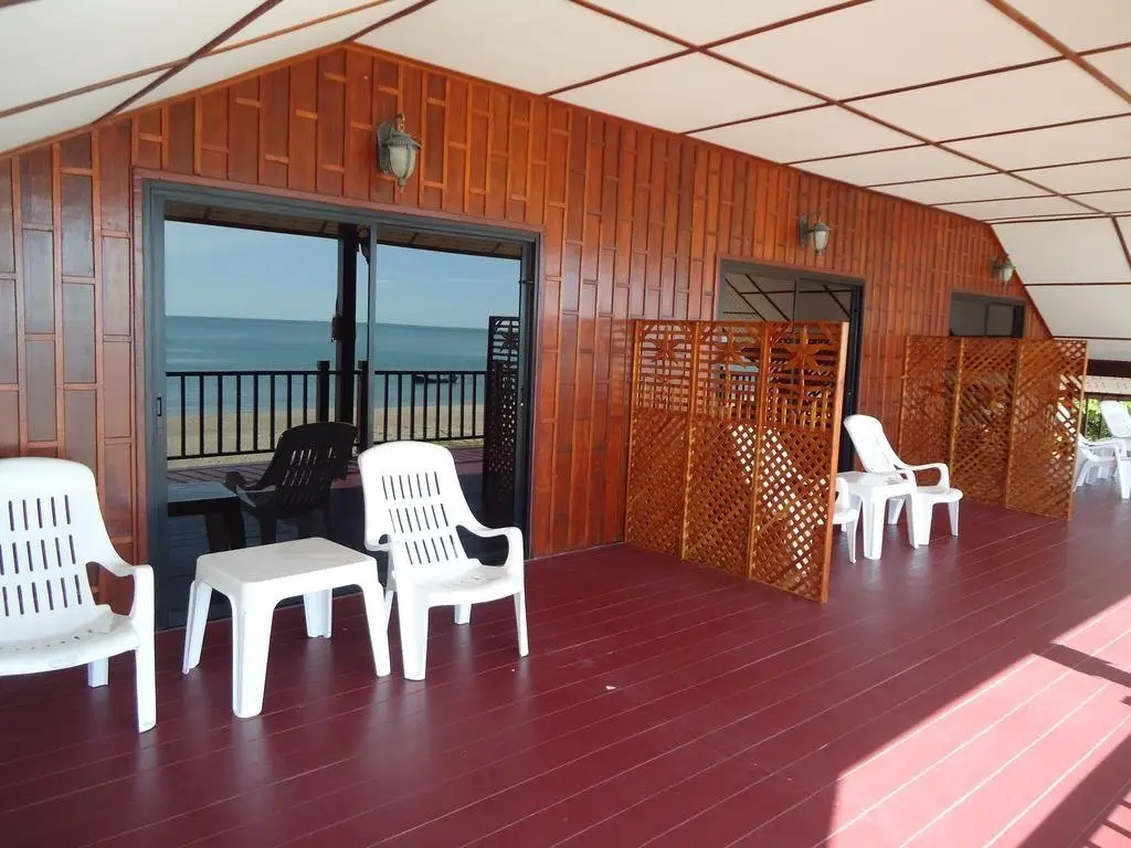 Ханом: Sea Breeze House Nai Plao