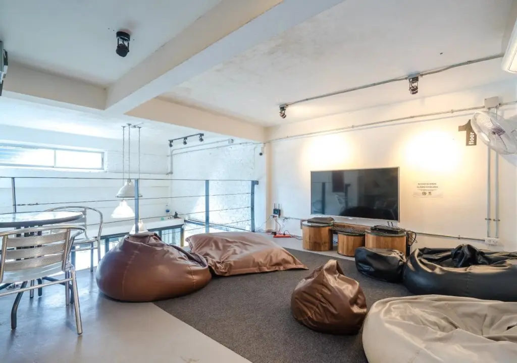 Бангкок: 3HOWw Hostel