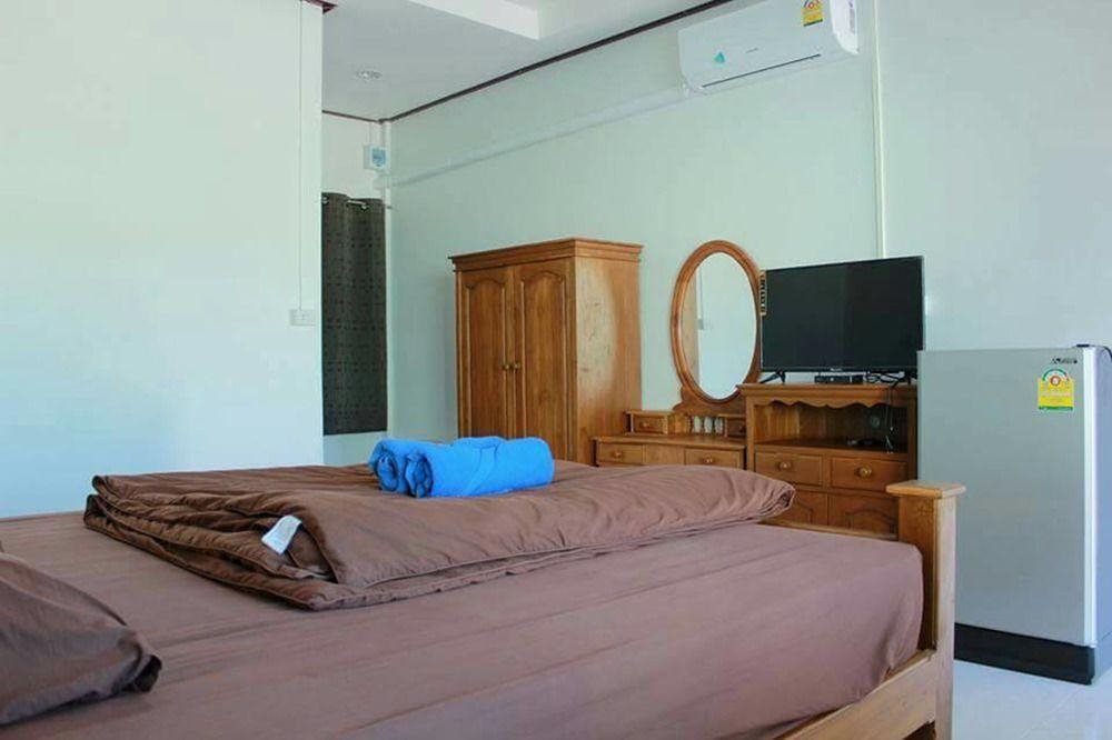 Дан-Сай: Yodrux Phuruea House