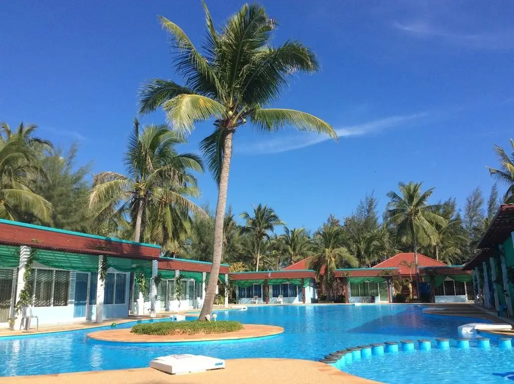 Банг-Сапхан: Prayook Resort Beach And Lagoon