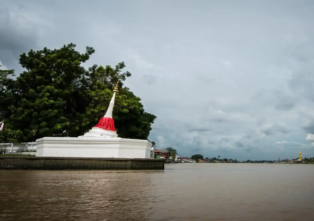 Паккрет: Buddy Oriental Riverside Pakkret