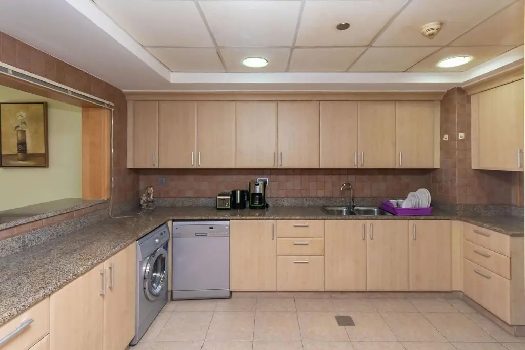 Дубай: Luxurious Sea View Apartment - Four Beach Access