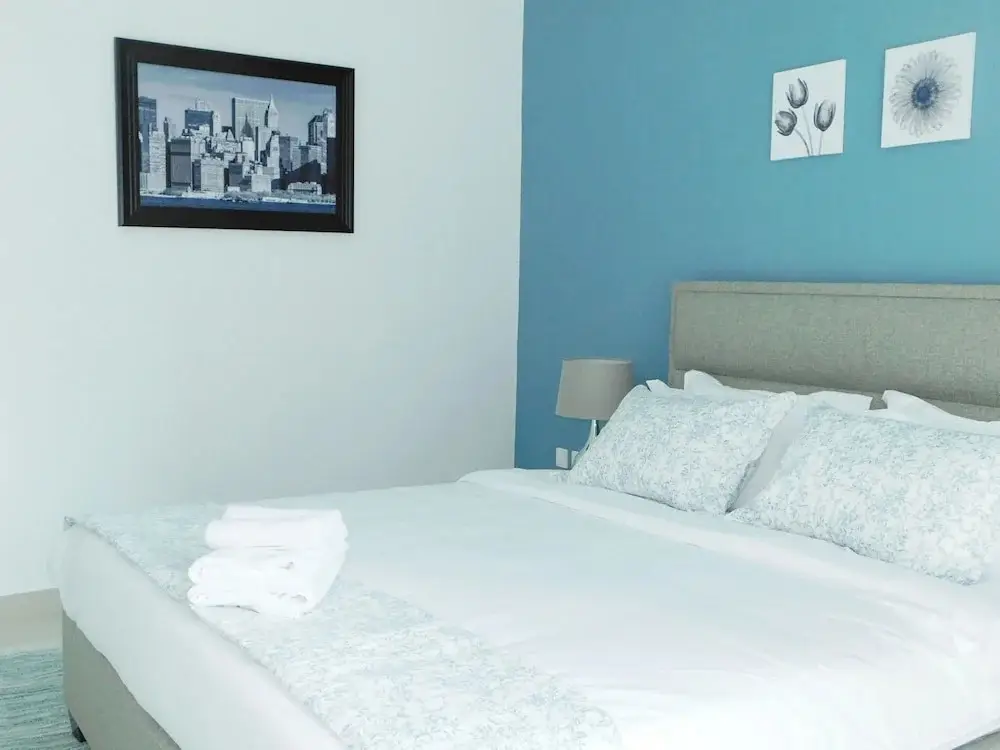 Дубай: Continental Tower by Luton Vacation Homes