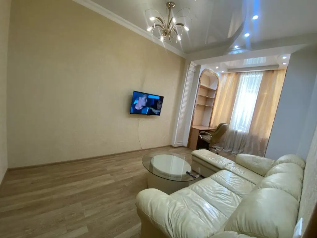 Махачкала: Апартаменты Tour House  в Центре Махачкалы