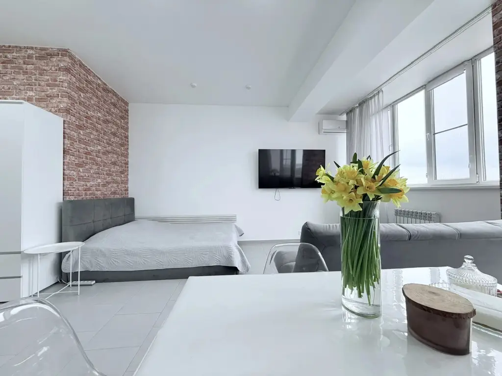 Минеральные Воды: Апартаменты Sutki Rent с красивым видом на горы