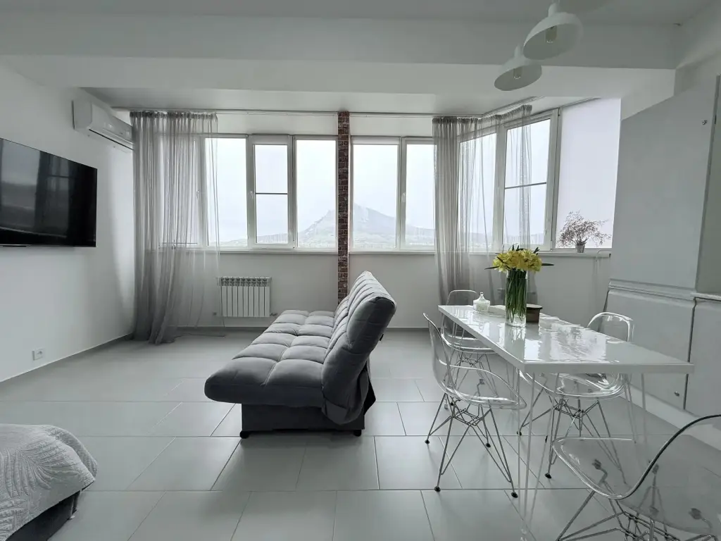Апартаменты Sutki Rent с красивым видом на горы — фото 1