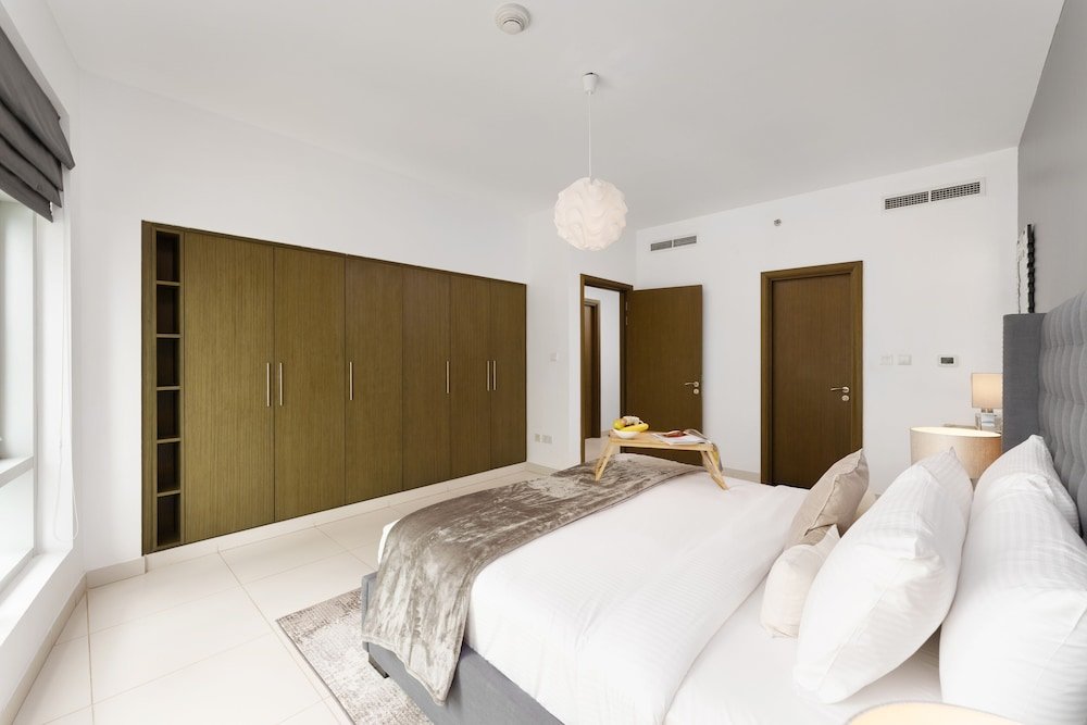 Дубай: Maison Privee - Superb Apt with Burj Khalifa, Fountain & Opera Vws