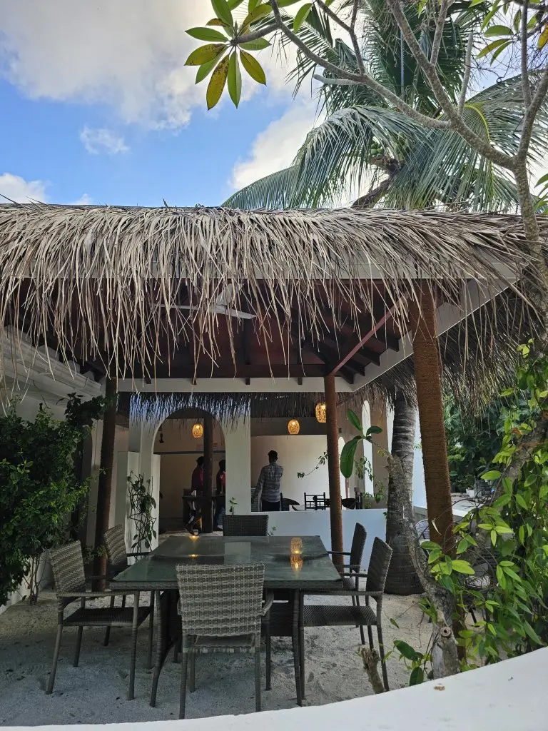 Атолл Баа: Отель Island Luxury Fehendhoo - Family Hotel