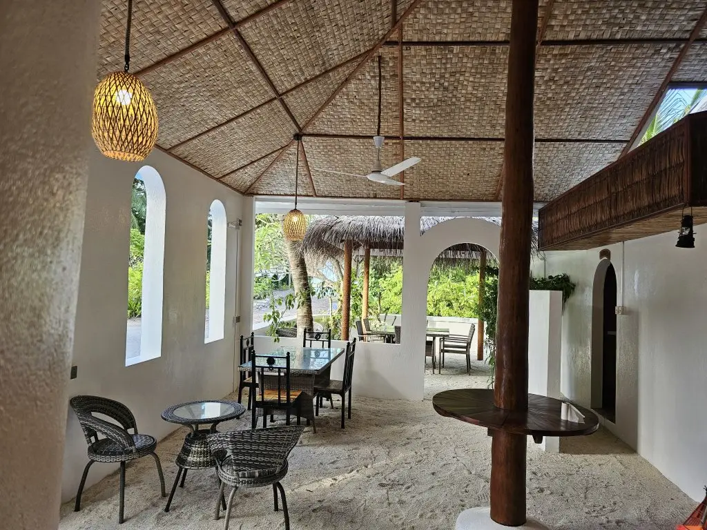 Атолл Баа: Отель Island Luxury Fehendhoo - Family Hotel