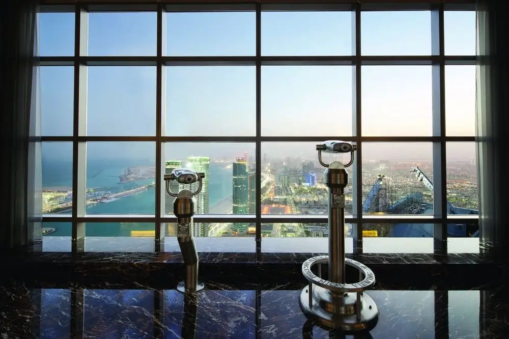 Абу-Даби: Jumeirah at Etihad Towers Residences