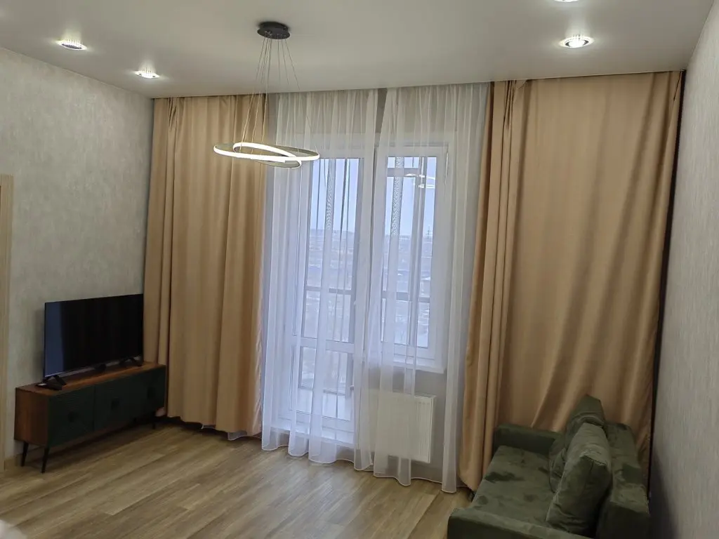 Красноярск: Квартира Петра Подзолкова 6 (7 этаж)
