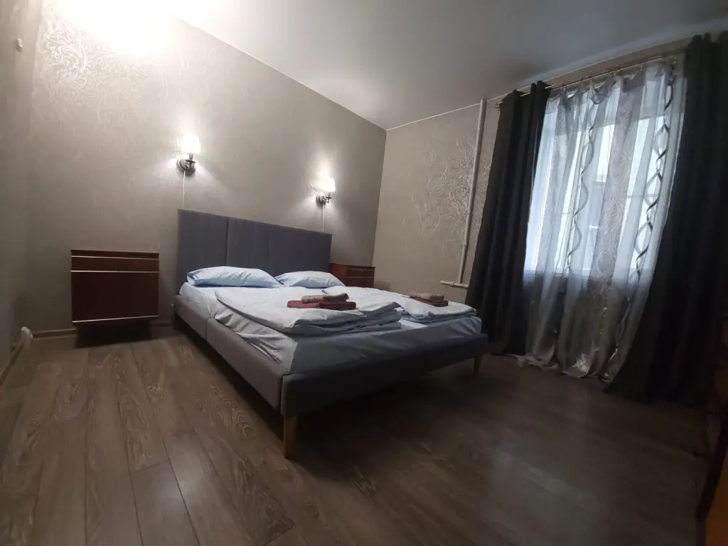 Санкт-Петербург: Prostornaya Kvartira V Tsentre Flat