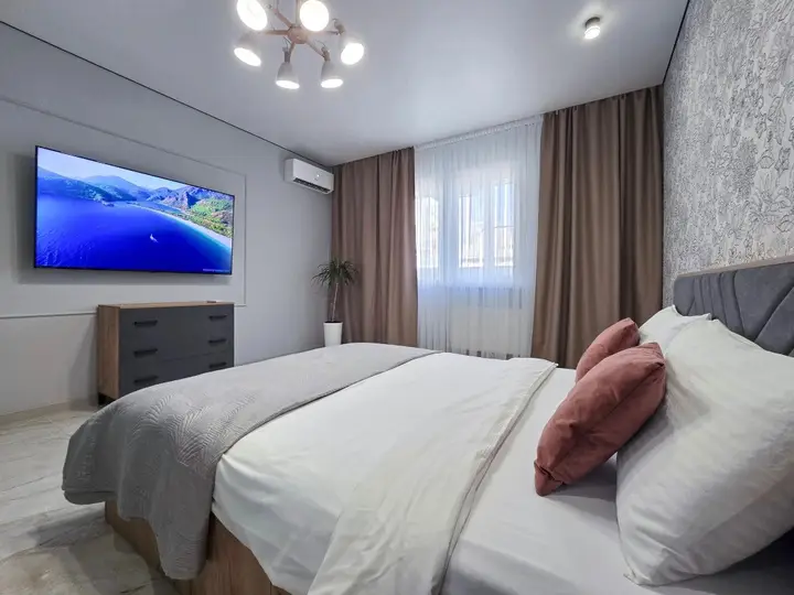 Краснодар: Kvartiry S Bolshim Televizorom I Shikarnym Vidom Na Reku Kuban