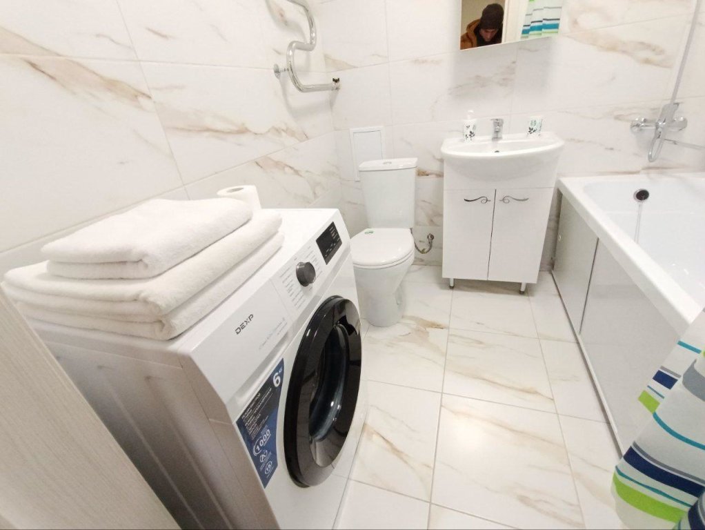 EasyRent (ИзиРент) на проспекте Карла Маркса 246 — фото 1