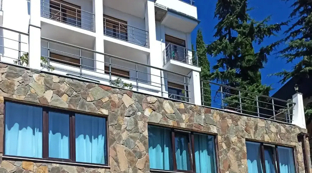 Алушта: Розов Хутор